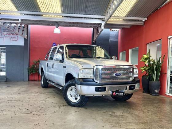 FORD F-250 4.2 XLT 4X2 CD TURBO INTERCOOLER DIESEL 4P MANUAL
